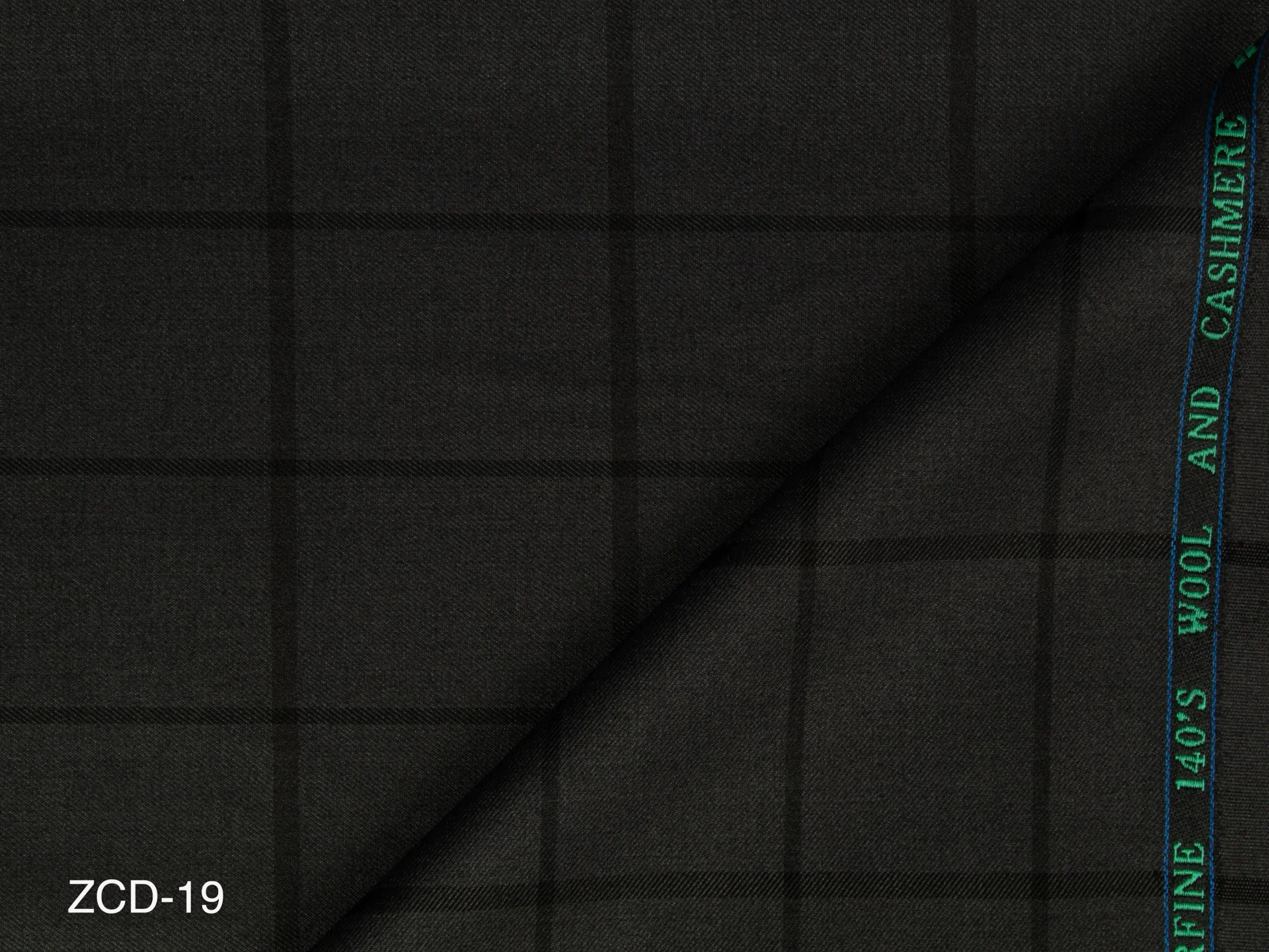 ZCD19  FOLD SHOT